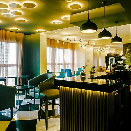 Royal Residences By Design Union Aliayabiagba Екстер'єр фото
