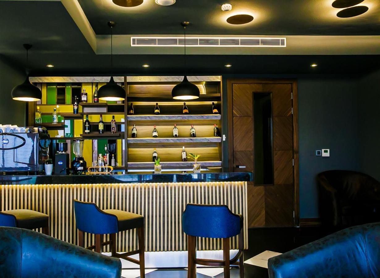 Royal Residences By Design Union Aliayabiagba Екстер'єр фото